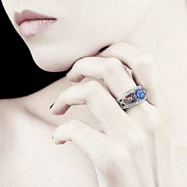 Bague saphir bleu forme rond pavage diamant or blanc Régina Suprema 
