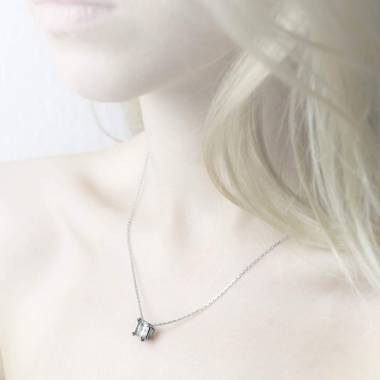 Pendentif diamant en or blanc Griffe d’amour