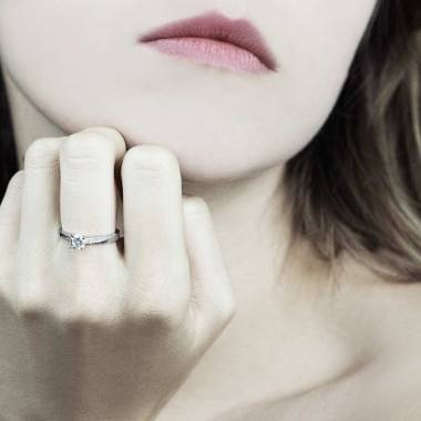 Bague diamant pavage diamant or blanc Meryem