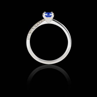 Bague Solitaire saphir bleu pavage diamant or blanc Meryem