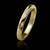 Alliance mariage or jaune 18K, pavage diamants