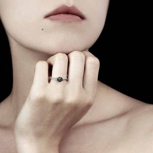 Bague-opale-noire-diamant-noemie