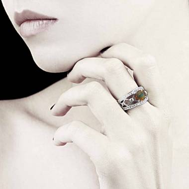 bague-opale-noire-or-blanc-diamant-regina suprema