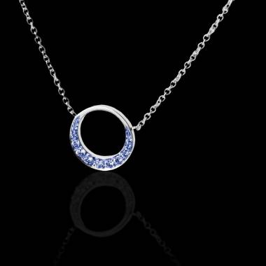 Pendentif pavage saphir bleu (0,26 carat) or blanc 18 K (4 g) diamètre 16 mm Clair de Lune